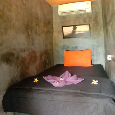 Keramas Surf Hostel エクステリア 写真