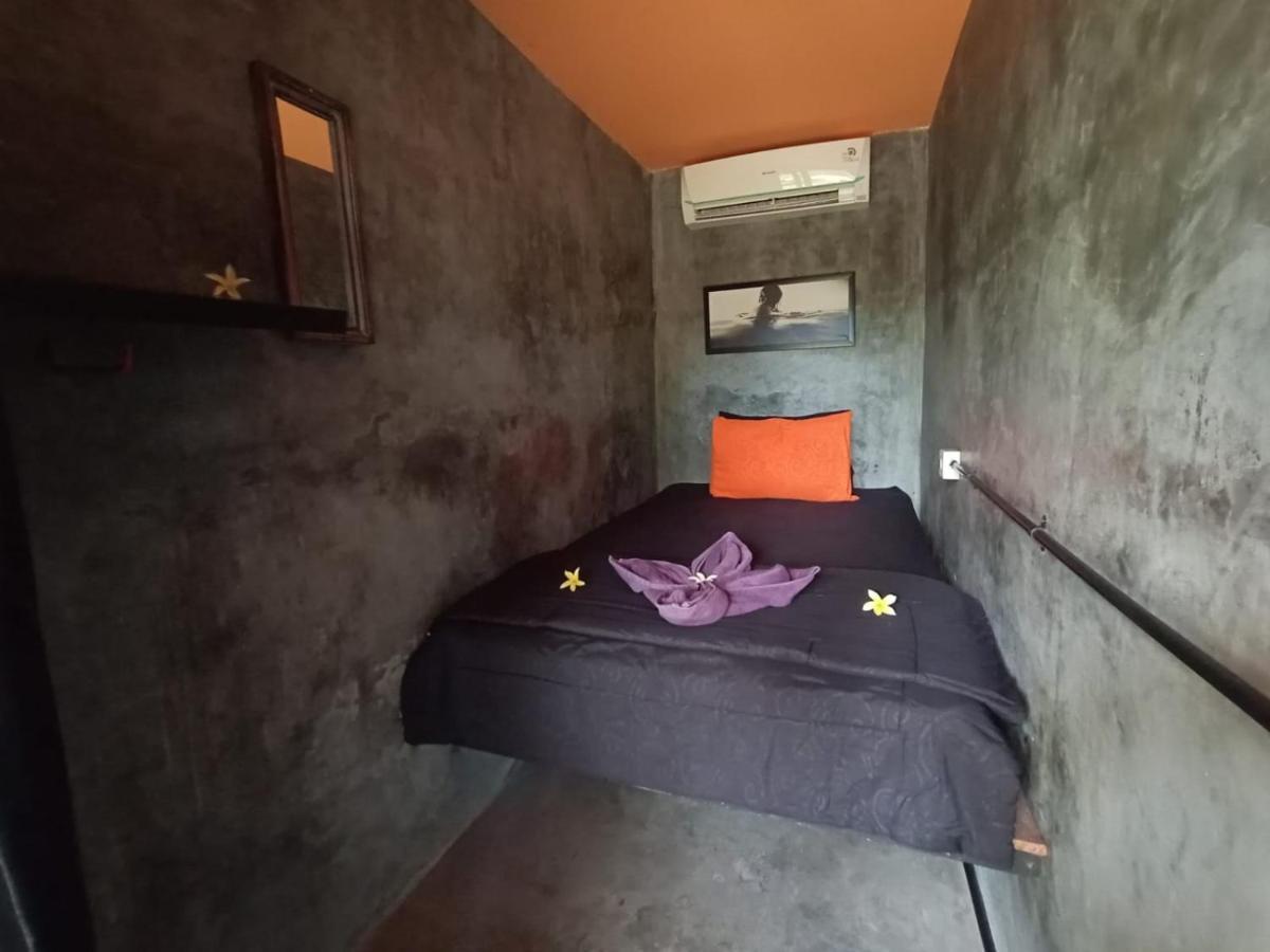 Keramas Surf Hostel エクステリア 写真